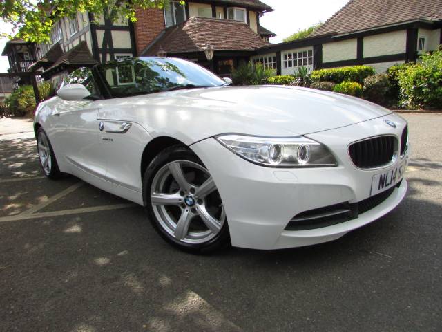 BMW Z4 2.0 20i sDrive 2dr Convertible Petrol White