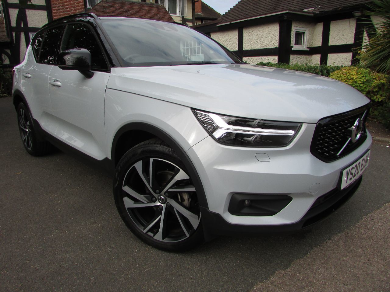 2020 Volvo XC40